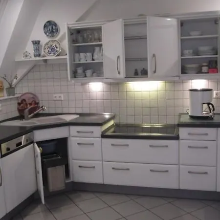 Thoebarth Apartment *